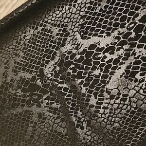 Decree snakeskin lightweight leggings